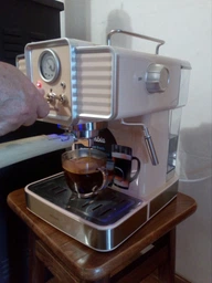 Кофеварка рожковая Cecotec Power Espresso 20 Tradizionale Светло-голубая фото от покупателей 10