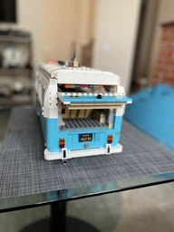 Конструктор LEGO ICONS Фургон Volkswagen T2 Camper 2207 деталей (10279) фото от покупателей 9