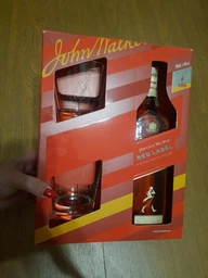 Виски Johnnie Walker Red label 4 года выдержки 0.7 л 40% с 2-мя стаканами (5000267175492) фото от покупателей 12