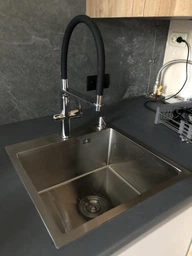 Мойка из нержавеющей стали AQUAMILL 5050 decor + смеситель + дозатор + решетка + сифон