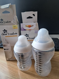 Пляшечка для годування Tommee Tippee Closer to Nature 260 мл (5010415225009)