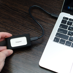 SSD диск Kingston XS2000 Portable 1TB USB 3.2 Gen2 (2x2) Type-C IP55 3D NAND (SXS2000/1000G) фото от покупателей 18