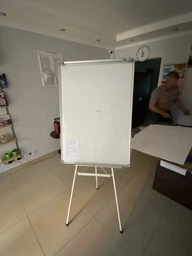 Флипчарт магнитно-маркерный 70 х 100 см. Buromax BM.0011 под маркер на треноге регулируемый по высоте фото от покупателей 9