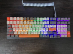 Ультракомпактна MAMBASNAKE K3 Pro Mini дротова 98-клавішна механічна клавіатура з RGB, спіральний кабель USB Type-C, металевий авіаційний пружинний роз’єм TPU. Червоні світчі. Колір - Білий. Розкладка ( ENG - UA) фото від покупців 1
