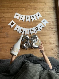 Паперова гірлянда "Happy Birthday", довжина - 300 див., картон високої якості, колір - білий фото від покупців 1