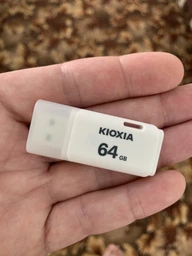 Флеш пам'ять USB KIOXIA TransMemory U202 32GB USB 2.0 White (LU202W032GG4) фото від покупців 1