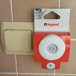 Переносная вилка Legrand 2K+З 16 А с выключателем и подсветкой Белая (050409) фото от покупателей 10