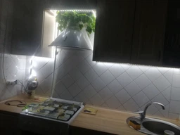 USB Світлодіодна LED стрічка SMD2835 гнучка самоклеюча 5 вольт від повербанку. ЮСБ економна лампа світильник нейтральне біле світло від Power Bank 3 метри фото від покупців 1