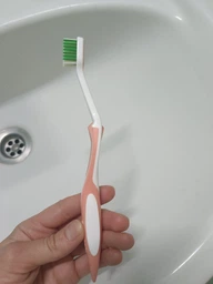 Зубная щетка BioRepair Совершенная чистка Средней жесткости для ежедневного ухода Зеленая (8017331047941_green) фото от покупателей 11