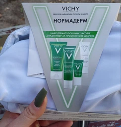Набор Vichy Normaderm для коррекции недостатков жирной и проблемной кожи лица (5905076051633) фото от покупателей 9
