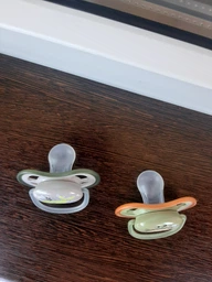 Пустушка Philips AVENT Ultra Air, 6-18 міс. 2 шт (SCF085/60) фото від покупців 2