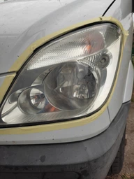 Полироль-реставратор для фар 2 в 1 Turtle Wax Headlight Restorer 300 мл (5010322531682) фото от покупателей 18