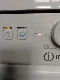 Посудомийна машина INDESIT DFE 1B19 13