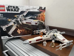 Lego Star Wars Истребитель X-wing Люка Скайвокера 75301