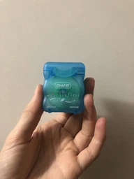 Зубна нитка Oral-B Satin Floss 25 м (5010622018258/5010622017947) фото від покупців 3