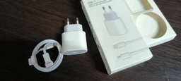 Швидка зарядка для Apple iPhone/iPad Блок живлення USB-C 20W Fast Charger (Type-C) + USB-C кабель Lightning Cable 1m Комплект фото від покупців 2