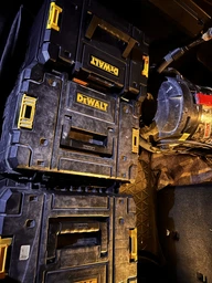 Ящик TSTAK 2.0 DeWALT, 440х330х300 мм, увеличенной вместимости с лотком DWST83346-1 фото от покупателей 3