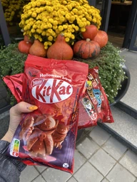 Набір міні-батончиків KitKat Хеловін 123 г (8000300410570) фото від покупців 2