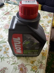 Моторное масло Motul Scooter Expert 4T 10W-40 1 л (105960) фото от покупателей 4