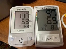 Тонометр автоматичний Microlife BP A2 Basic з адаптером фото від покупців 3