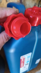Канистра пластиковая с лейкой Bi-Plast 10 л (BP-310) фото от покупателей 4