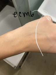 База під макіяж для обличчя триколірна Baizton Isolation Contour Color 40г