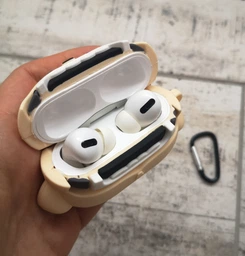 Силиконовый чехол Alitek для наушников Apple AirPods Pro Акула в свитере + карабин фото от покупателей 4