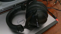 Навушники Beyerdynamic Dt 770 Pro Black 32 Ом (526337) фото від покупців 5