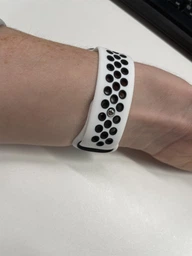 Силіконовий ремінець Fruct Nike Sport Band for Apple Watch 38/40/41/42 mm Olive Black фото від покупців 3