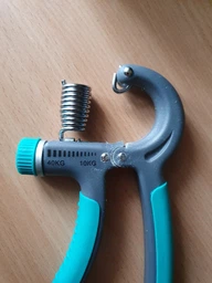Кистевой эспандер LiveUp Adjustable Handgrip (LS3334-g) Green фото от покупателей 3