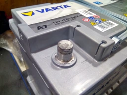 Автомобильный аккумулятор Varta Silver Dynamic AGM 105А Ев (-/+) H15 (950EN) (605901095) фото от покупателей 4