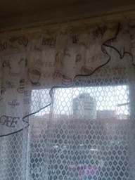 Гардина на кухню Komfort Сетка соты батист окантована коричневой бейкой 290*165 см Белый с коричневым (пк-22) фото от покупателей 1