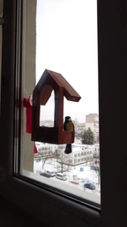 Кормушка для птиц на окно House_for_birds "Балкон" дерево фото от покупателей 6