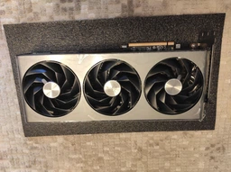 Видеокарта Sapphire Radeon RX 7800 XT 16GB NITRO+ (11330-01) фото от покупателей 3