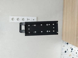 Кріплення для телевізора Charmount TV02T-R3 White кронштейн настінний 23-43" фото від покупців 2