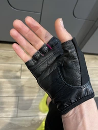 Перчатки для фітнесу MadMax MFG-251 Rainbow Rubine Red XS фото від покупців 9