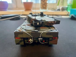 Збірна модель Revell Танк Леопард 2 A6M+ рівень 5 масштаб 1:35 (RVL-03342) фото від покупців 1