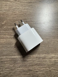 Сетевое зарядное устройство Apple 20W USB-C Power Adapter White (MHJE3ZM/A) фото от покупателей 8