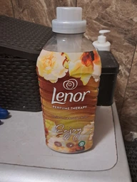 Кондиціонер для білизни Lenor Золота орхідея 32 цикли прання 675 мл (8700216723862) фото від покупців 7