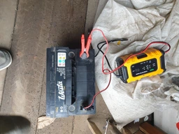 Автомобильное импульсное зарядное устройство Foxsur 12V 6A FBC1206D, автоматическое зарядное для аккумулятора фото от покупателей 17