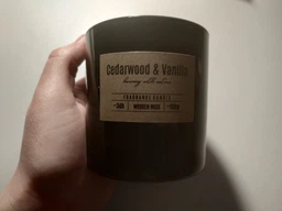 Свеча ароматическая Bispol Caderwood & Vanilla 34 часов