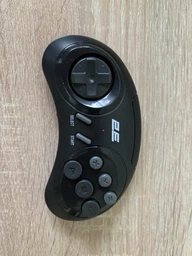 Ігрова консоль 2Е 16bit HDMI (2 бездротових геймпада, 913 ігор) (2E16BHDWS913) фото від покупців 1