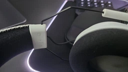 Навушники Razer Blackshark V2 PRO Wireless 2023 White (RZ04-04530200-R3M1) фото від покупців 2