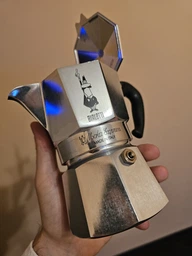 Кавоварка гейзерна Bialetti Moka Express Silver 0.23L (0001164) фото від покупців 2