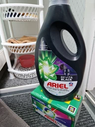 Гель для прання Ariel з функцією Revitablack для чорних речей 1,595 л (29 прань) (8006540819340) фото от покупателей 3