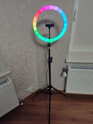 Кольцевая светодиодная цветная лампа RGB LED MJ30 Набор блогера селфи кольцо со штативом Мультиколор 30 см фото от покупателей 19