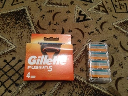 Змінні касети (катриджі) Gillette Fusion 4 шт. фото от покупателей 10