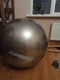 Мяч для фитнеса EasyFit 75 см фиолетовый (фитбол, гимнастический мяч для беременных) EF75V фото от покупателей 15
