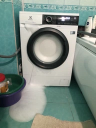 Стиральная машина узкая ELECTROLUX EW6S226SUI фото от покупателей 5