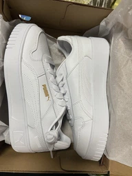 Женские кеды низкие Puma Carina Street 38939003 38.5 (5.5UK) 24.5 см White/Black/Silver (4065452776473) фото от покупателей 2